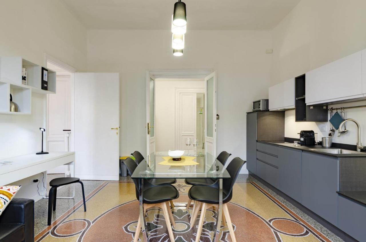Joivy Elegant 1-Bedroom Flat Near Spianata Castelletto Genoa Ngoại thất bức ảnh